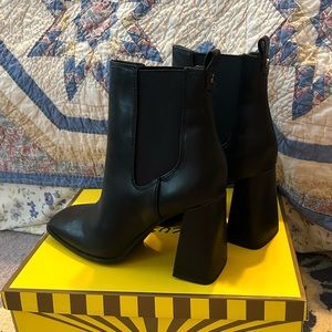 Circus NY by Sam Edelman Polly black nappa high chunk heels